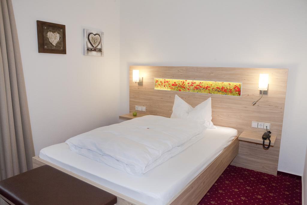 Edelfinger Hof Hotel Bad Mergentheim Szoba fotó