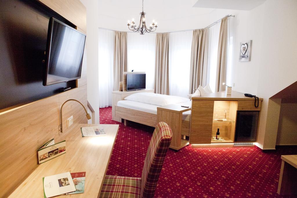 Edelfinger Hof Hotel Bad Mergentheim Szoba fotó
